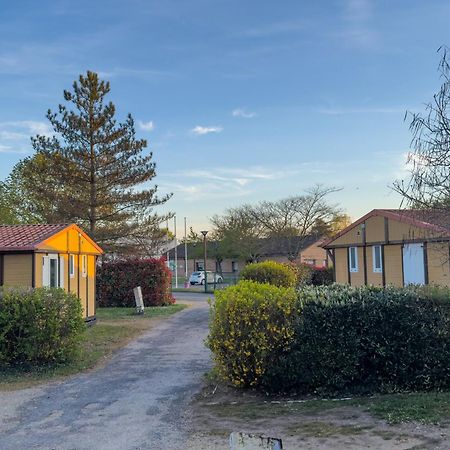 Onlycamp Camping Le Champ D'Ete Reyssouze エクステリア 写真