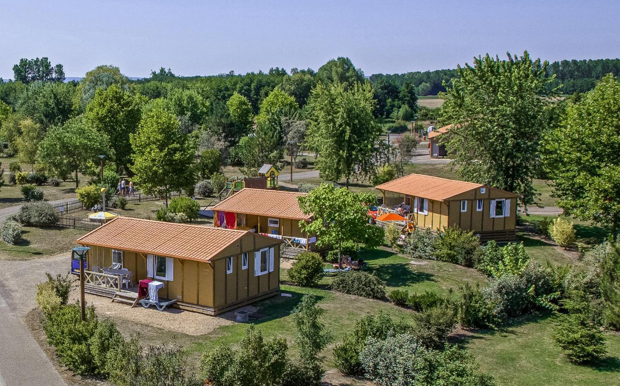 Onlycamp Camping Le Champ D'Ete Reyssouze エクステリア 写真