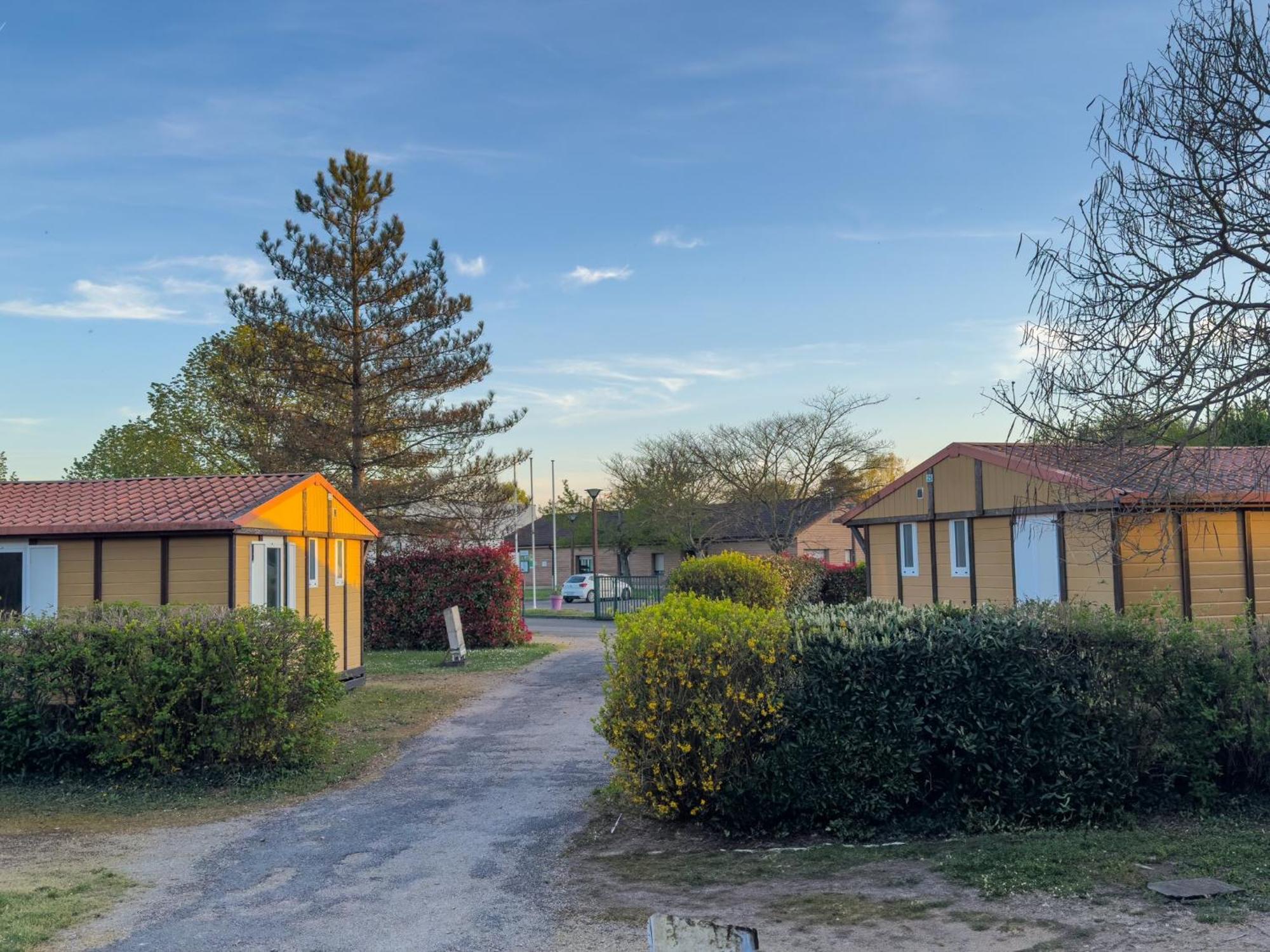 Onlycamp Camping Le Champ D'Ete Reyssouze エクステリア 写真