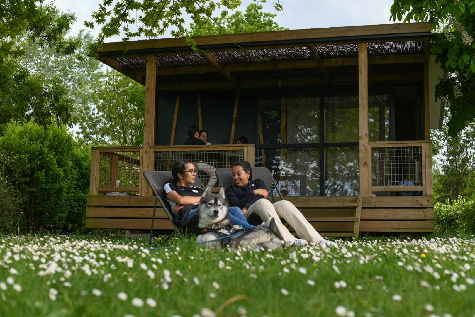 Onlycamp Camping Le Champ D'Ete Reyssouze エクステリア 写真